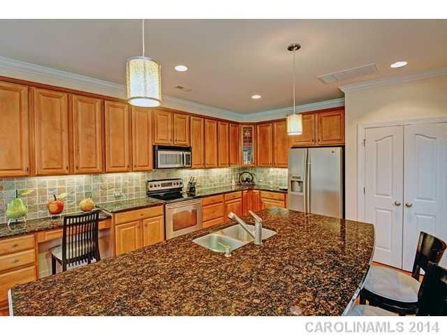 8405 River Walk Ct, Waxhaw, NC 28173