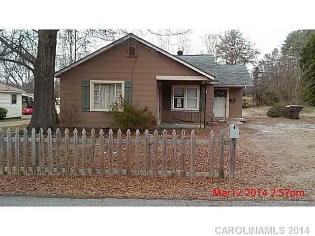 1400 Birch St, Kannapolis, NC 28081