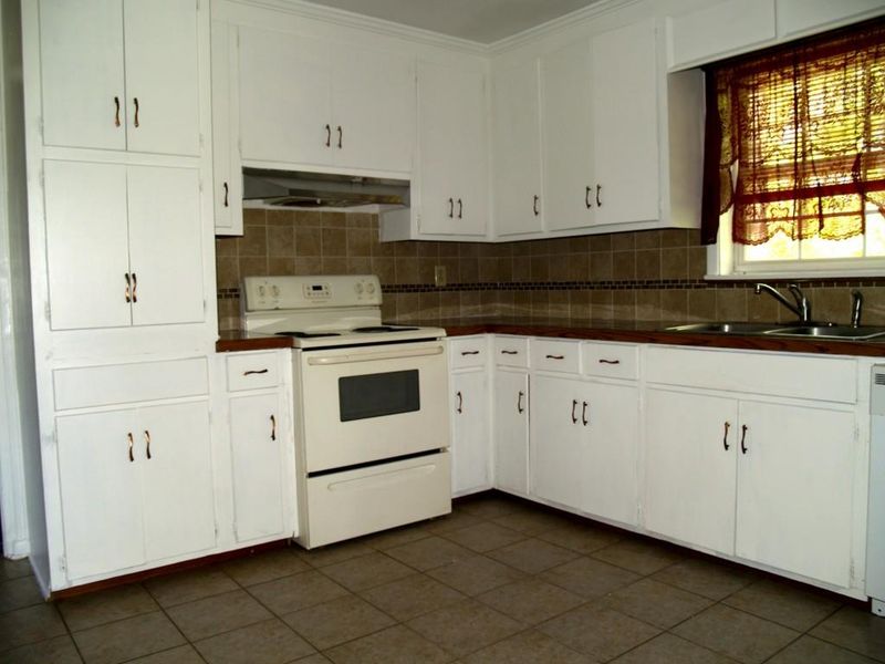 847 SE Kathryn Dr, Concord, NC 28025