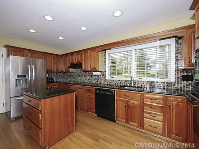 4149 Oldfield Rd, Charlotte, NC 28226