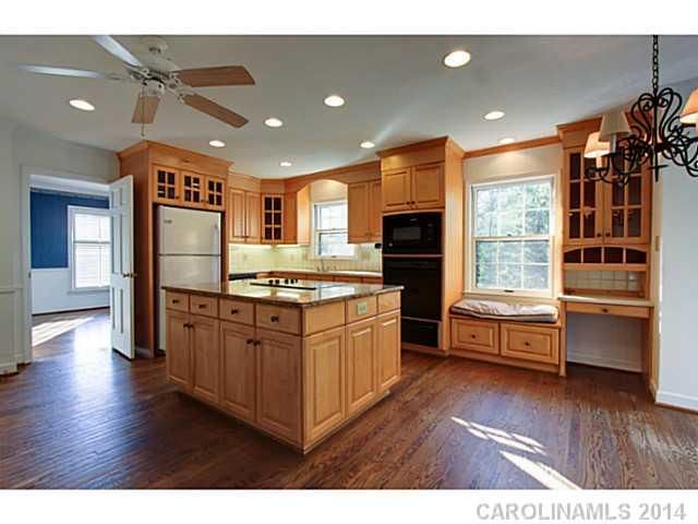 3701 Larkston Dr, Charlotte, NC 28226