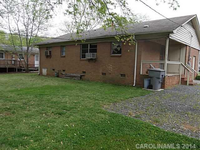 3329 Dunaire Dr, Charlotte, NC 28212