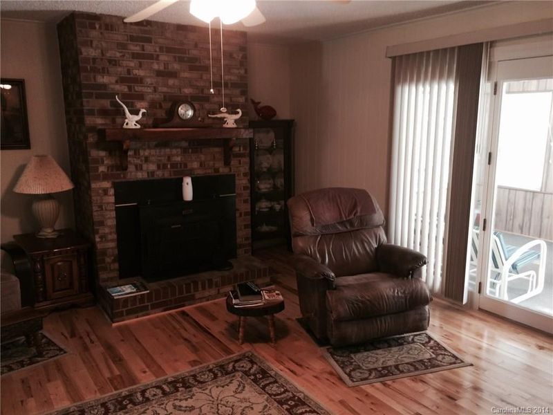 6625 Pawnee Dr, Charlotte, NC 28214