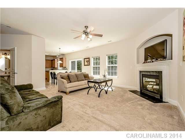 19133 Celestine Ln, Cornelius, NC 28031