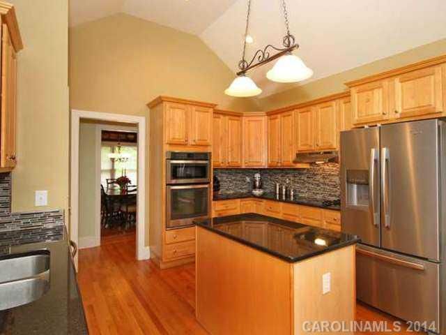 2223 Whiterock Ct, Sherrills Ford, NC 28673