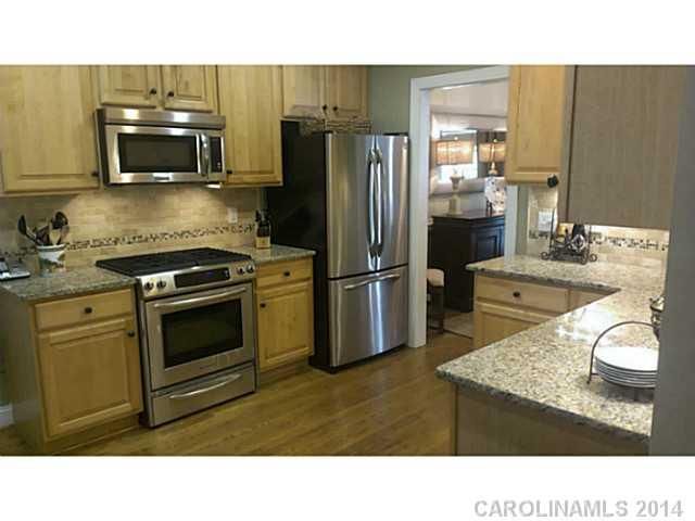 124 Wildiris Dr, Mooresville, NC 28117
