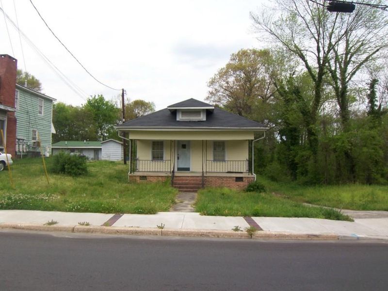 147 Catawba Ave, Mount Holly, NC 28120