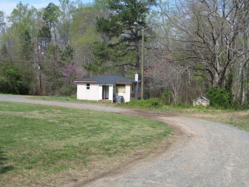 3600 Mason Dr, Charlotte, NC 28269