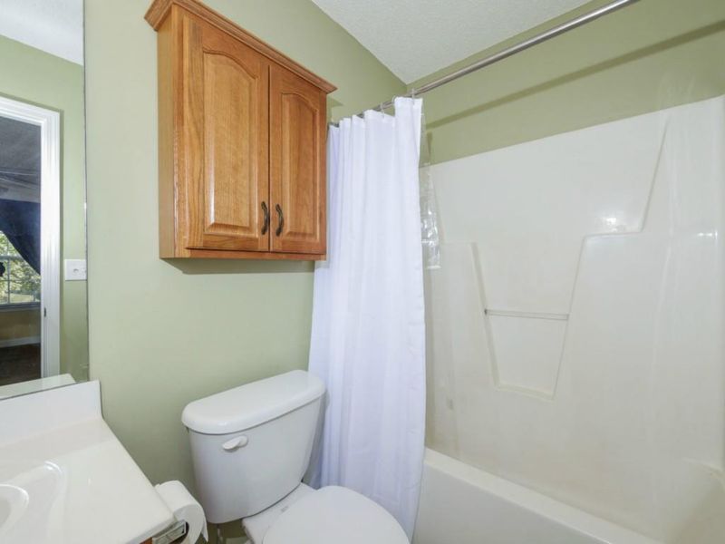 2614 Lookout Point Rd, Kannapolis, NC 28083
