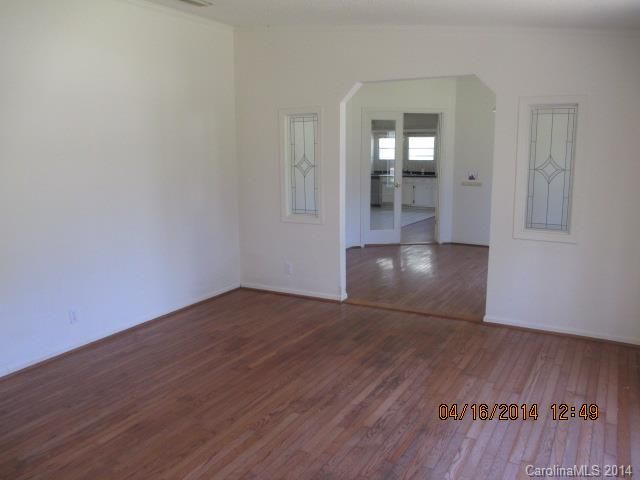 141 Fox Run Ln, Stanley, NC 28164