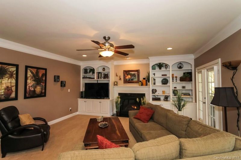 922 Hickory Stick Dr, Fort Mill, SC 29715