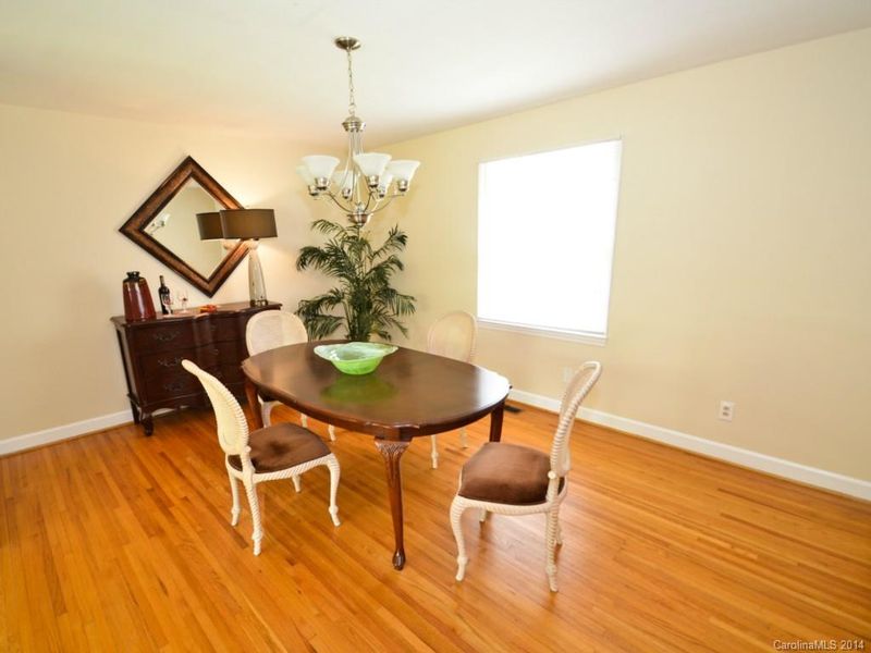 701 Wingrave Dr, Charlotte, NC 28270
