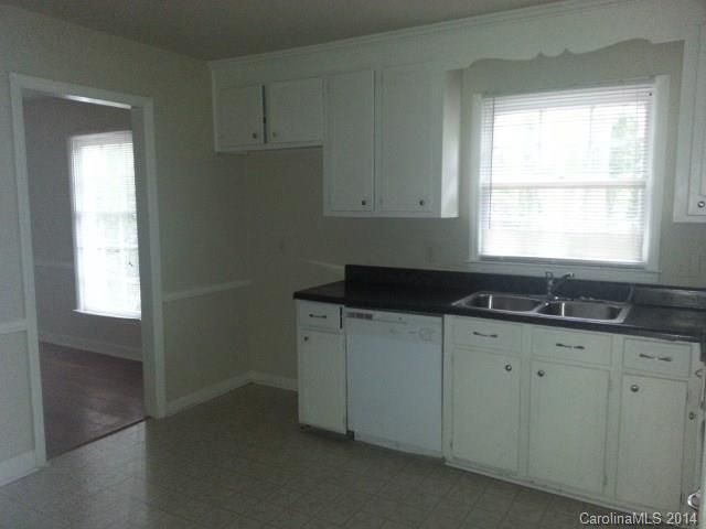 3326 Denson Pl, Charlotte, NC 28215