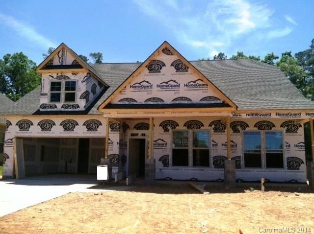 8002 Hyde Park Dr, Indian Trail, NC 28079