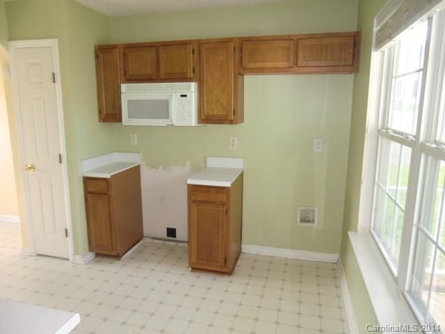 2004 Helen Harper Ct, Charlotte, NC 28216