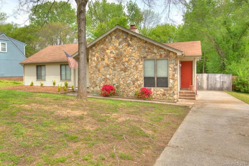 10213 Camelback Cir, Charlotte, NC 28226