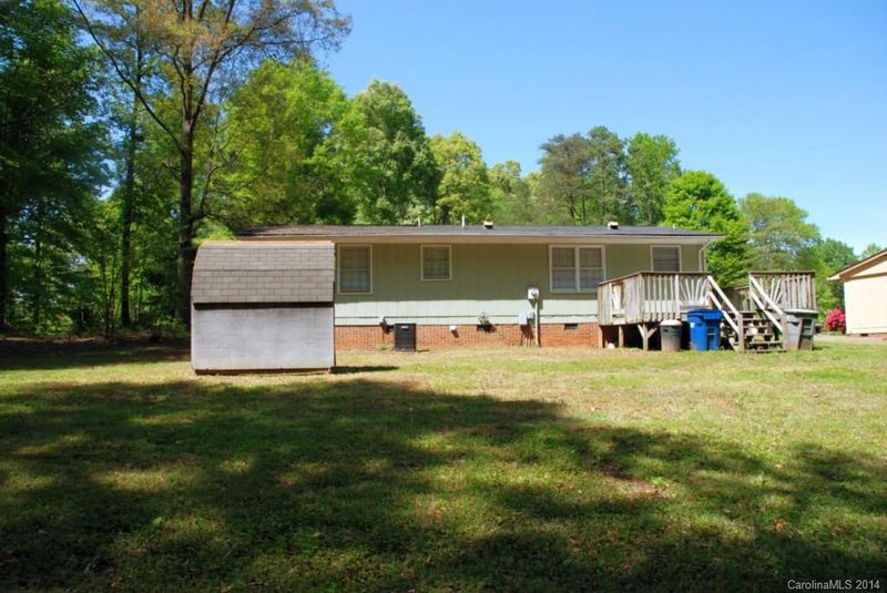 10127 Harbor Dr, Charlotte, NC 28214