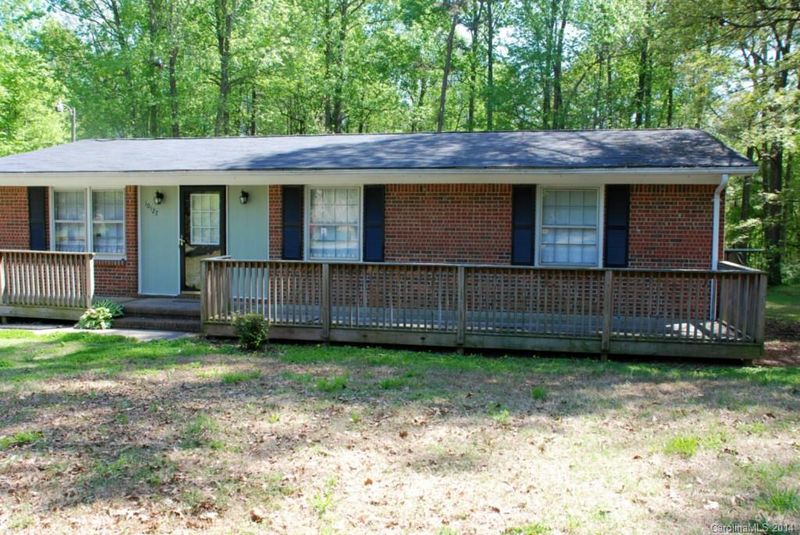 10127 Harbor Dr, Charlotte, NC 28214