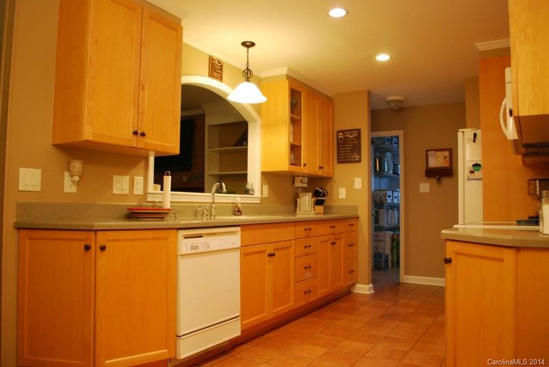 3022 Markworth Rd, Charlotte, NC 28210