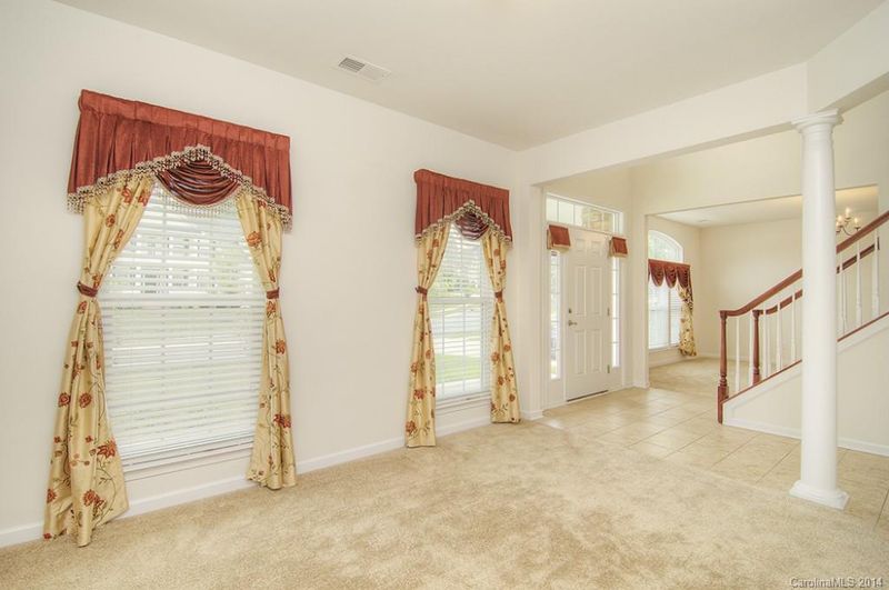 9645 Brandybuck Dr, Charlotte, NC 28269