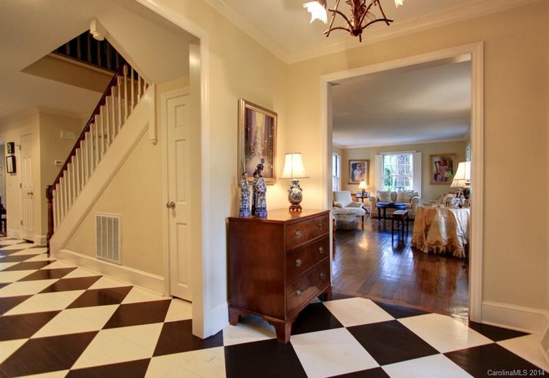 2647 Hampton Ave, Charlotte, NC 28207