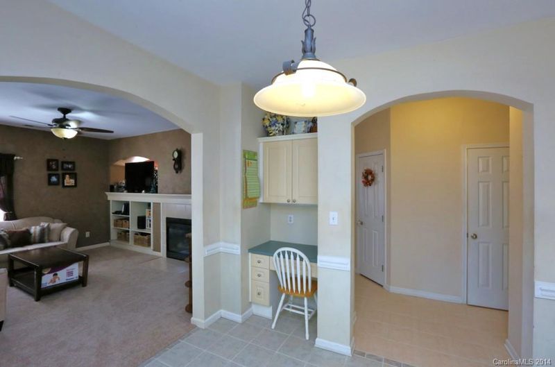 3917 Windsorwood Ct, Matthews, NC 28105