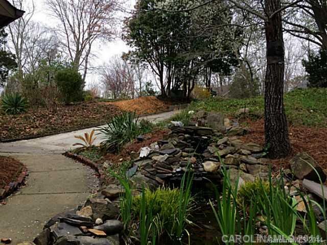 834 Old Bell Rd, Charlotte, NC 28270