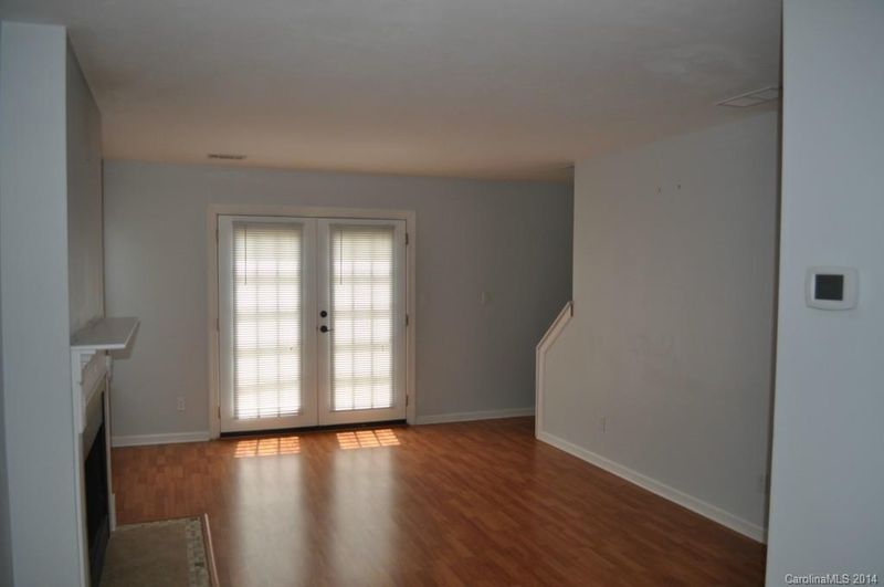 820 Selwyn Oaks Ct, Charlotte, NC 28209