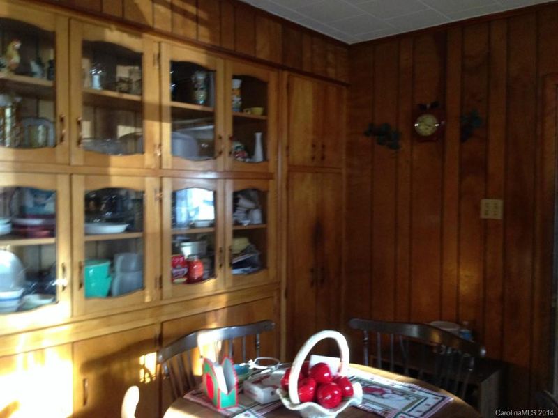 604 E Chestnut St, Stanley, NC 28164
