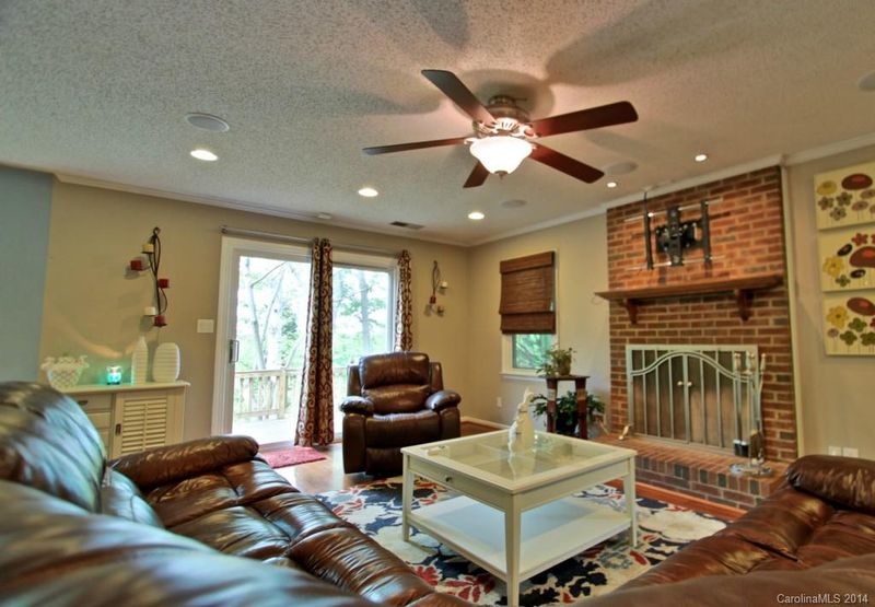2136 Highland View Ln, Charlotte, NC 28214