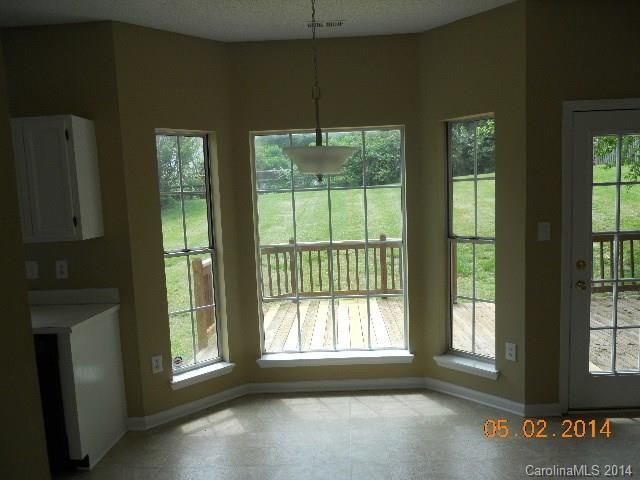 11908 Harris Pointe Dr, Charlotte, NC 28269