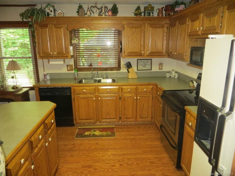 201 Morris Farm Rd, Stanley, NC 28164