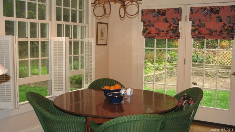 114 Washington Ln, Concord, NC 28025
