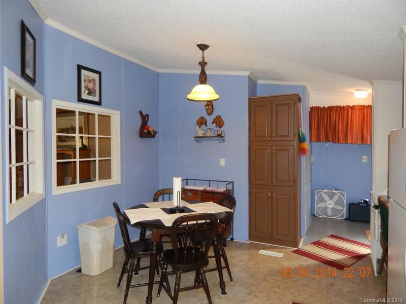140 Thomas Rock Dr #46, Harmony, NC 28634
