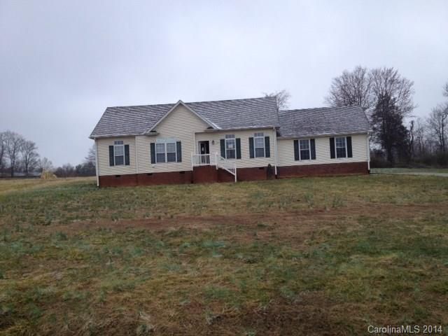 161 Tranquillity Ln, Harmony, NC 28634