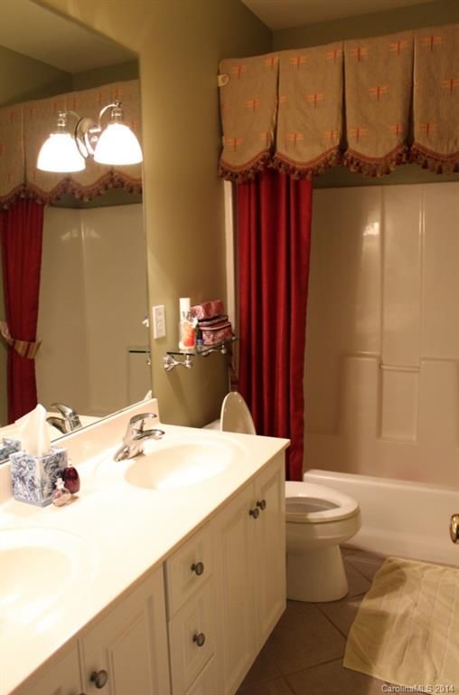 9617 Goldsmith Ln, Mint Hill, NC 28227