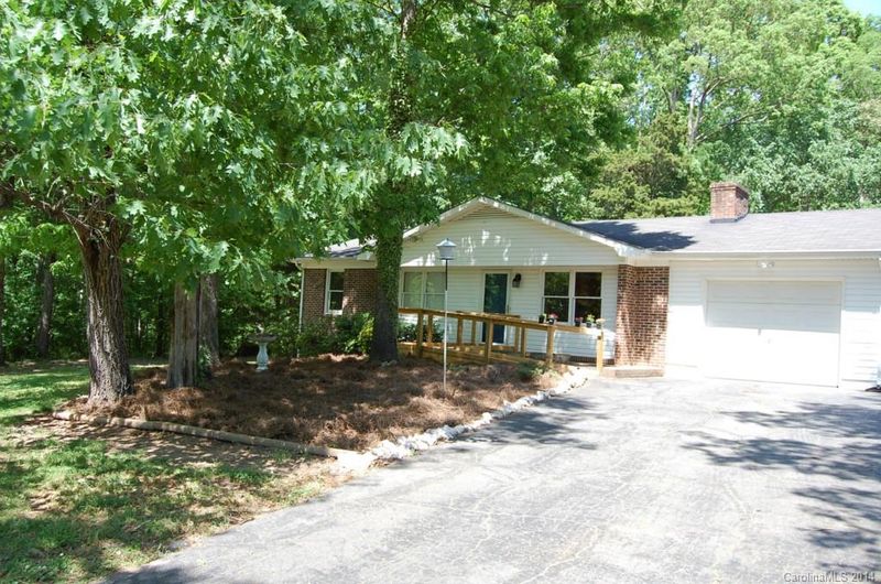 208 Cobblestone Ln NW, Concord, NC 28027