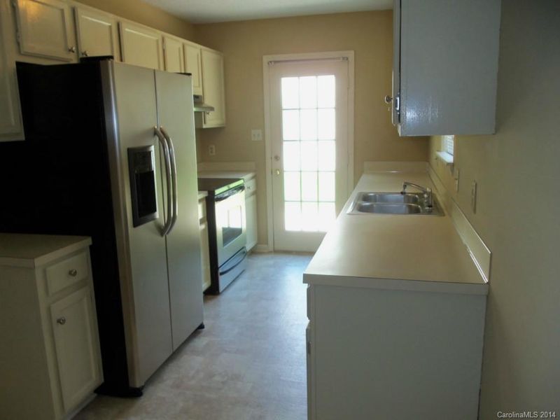 920 Brenham Ln, Matthews, NC 28105