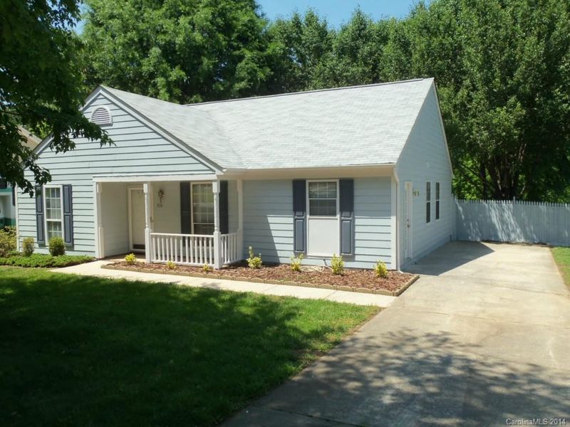 920 Brenham Ln, Matthews, NC 28105