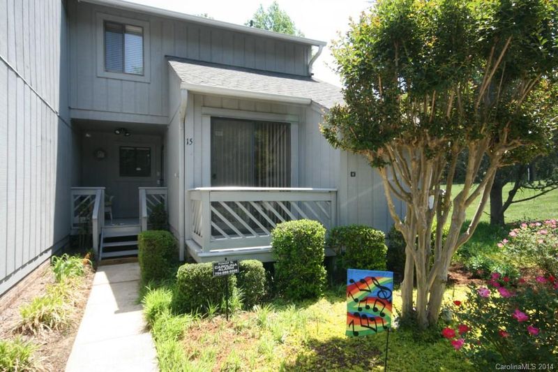 100 Willow Run Dr #15, Gastonia, NC 28056