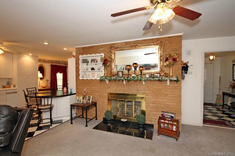 532 Fielding Rd, Charlotte, NC 28214