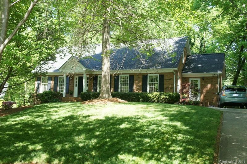 3020 Mt Vernon Dr, Gastonia, NC 28056