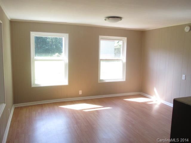 1663 Roseland Dr, Lincolnton, NC 28092
