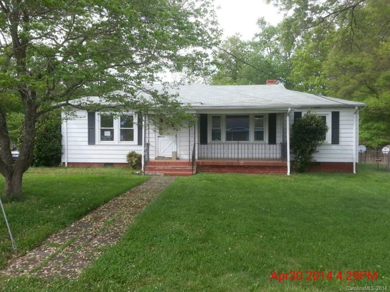 1307 Jackson St, Kannapolis, NC 28083