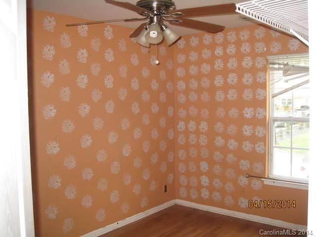 356 Sleepy Hollow Rd, Charlotte, NC 28217