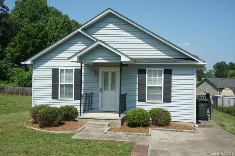1512 Westover St, Lowell, NC 28098