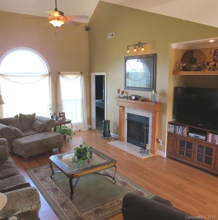 4236 Cheshire Glen Dr, Monroe, NC 28110