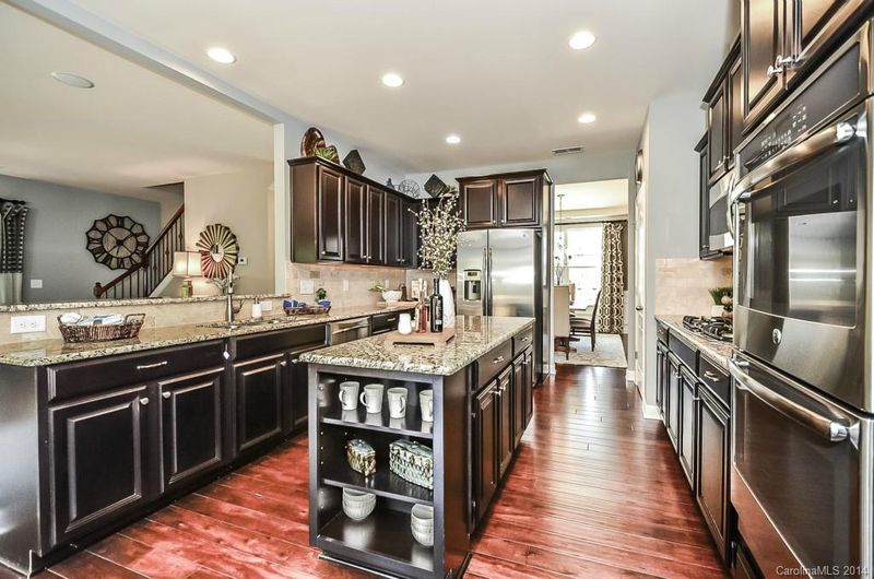 1108 Brough Hall Dr, Waxhaw, NC 28173