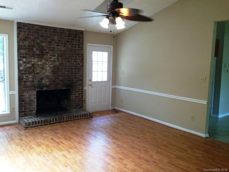 6624 Goldfinch Rd, Charlotte, NC 28227
