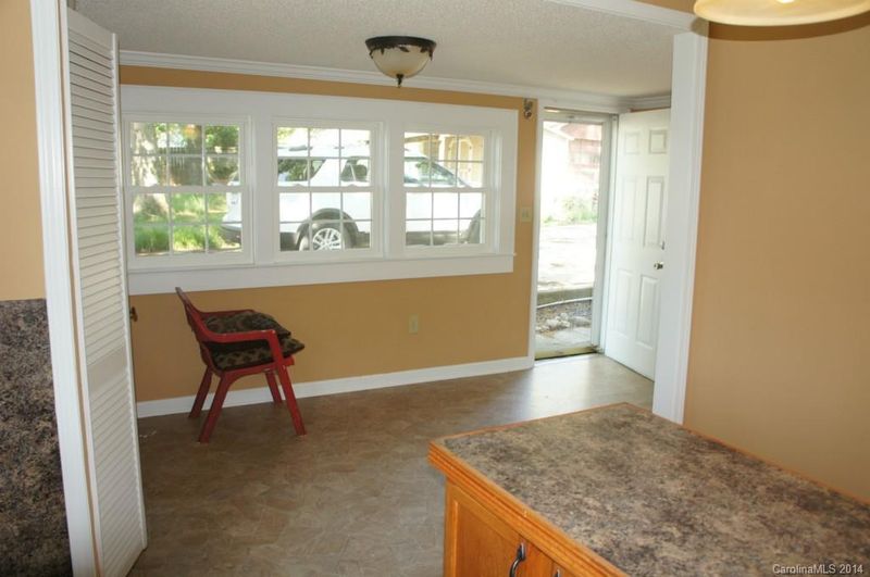 427 Ridge St, Dallas, NC 28034